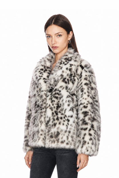 Sunzel Womens Leopard Faux Fur Coat Cropped Plush Winter Jacket, Snow Leopard Print Short Fuzzy Outerwear with Lapel Collar and Pockets
