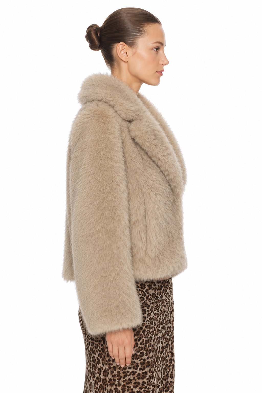 Sunzel Womens Faux Fur Coat Cropped Thick Jacket Plush Lapel Long Sleeve Smoothing Fall Winter Warm Outerwear with Pockets